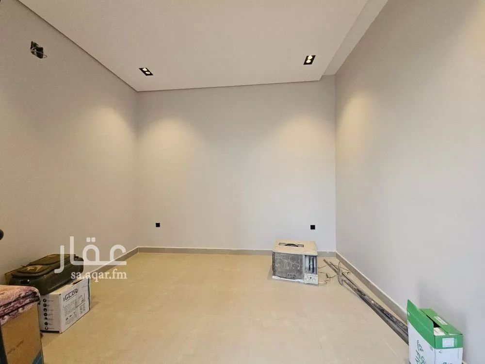 5 bedroom villa in Al Rimal 23