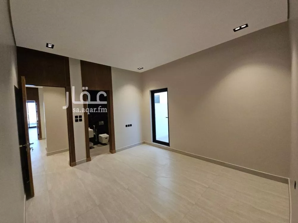 5 bedroom villa in Al Rimal 8