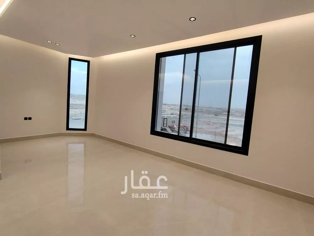 5 bedroom villa in Al Janadriyah 12
