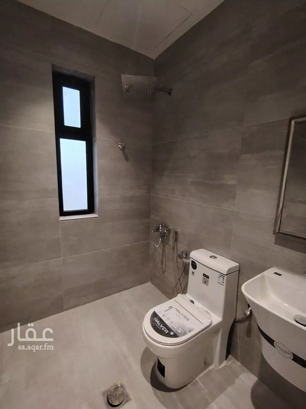5 bedroom villa in Al Janadriyah 14