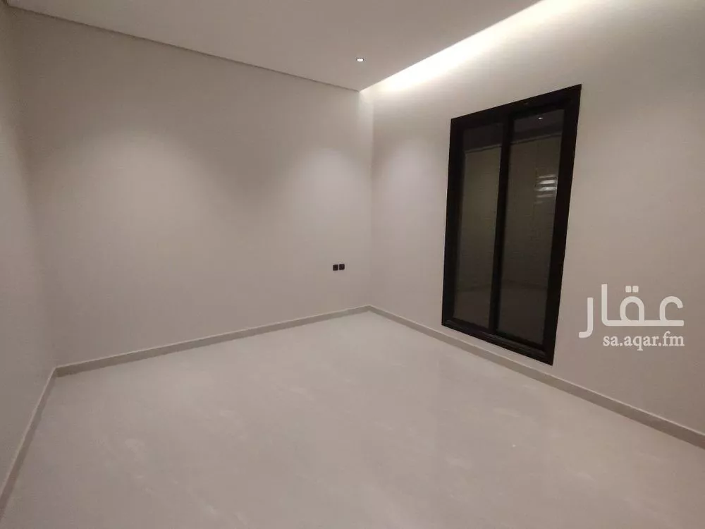 5 bedroom villa in Al Janadriyah 15
