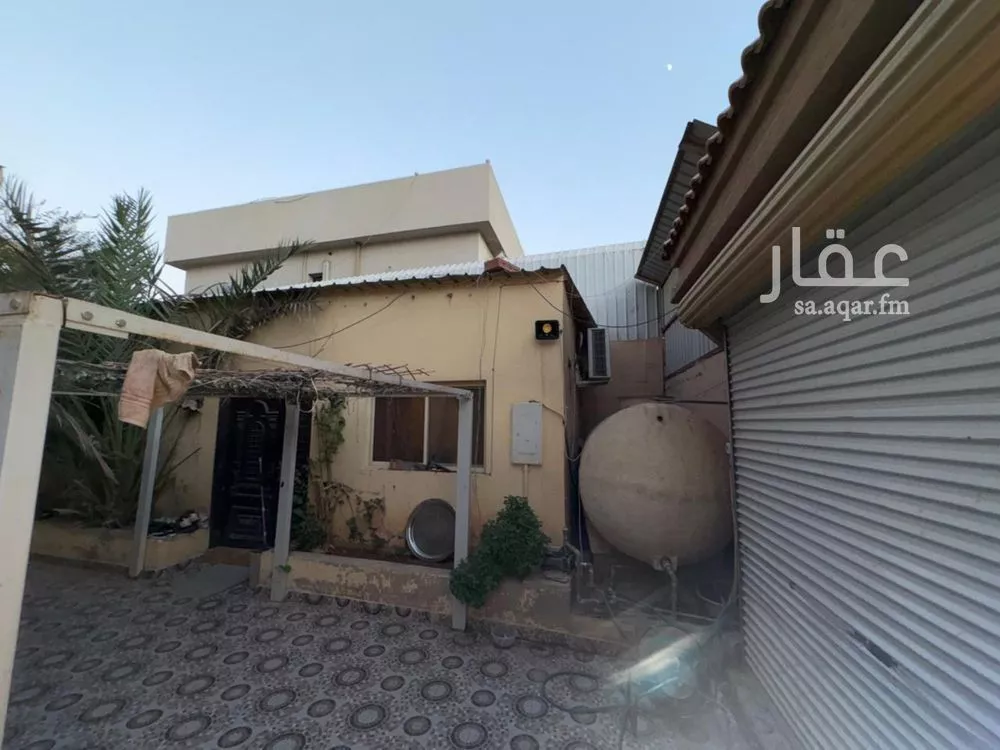 8 bedroom villa in Jarir 8