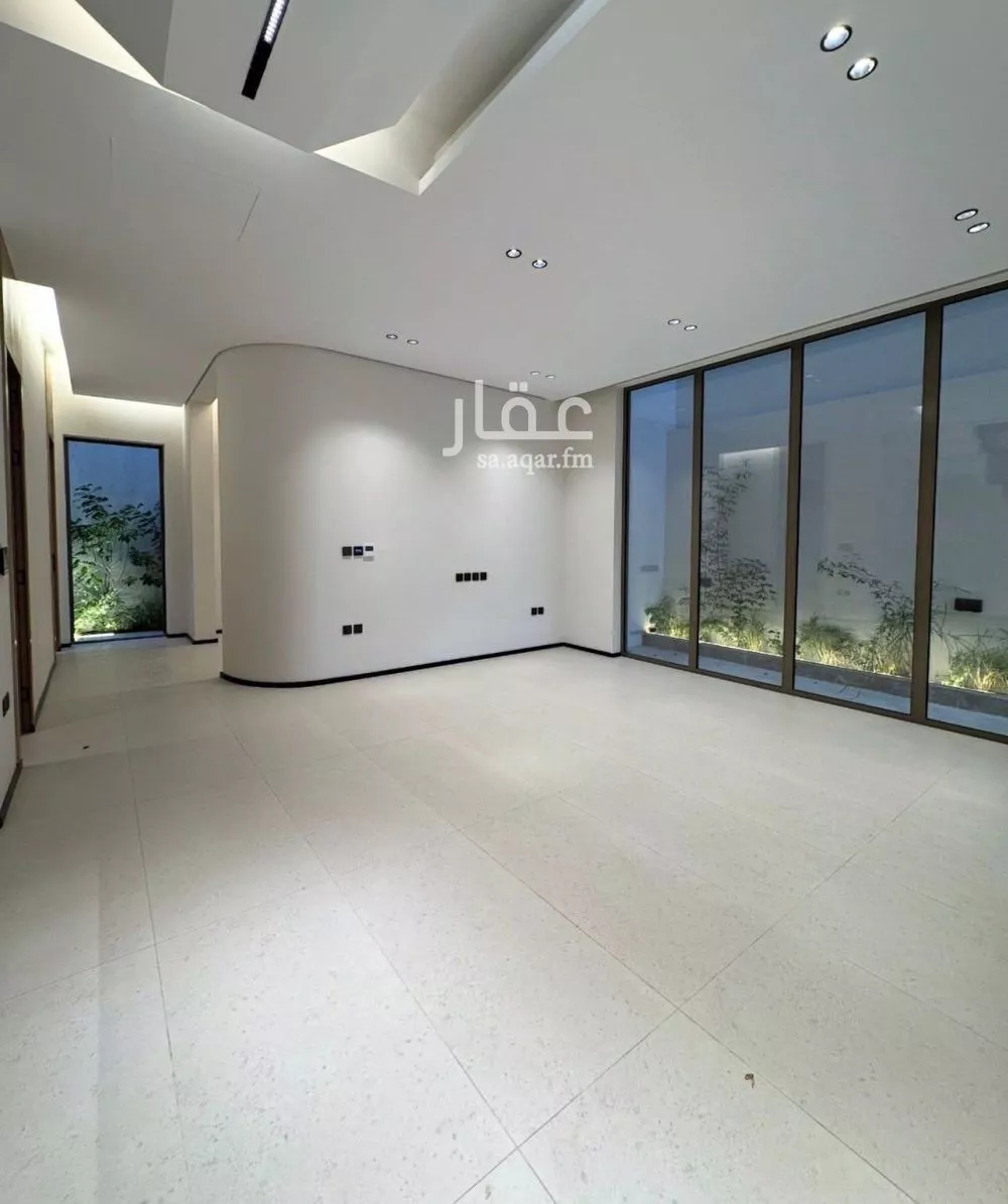 4 bedroom villa in Al Aridh 12