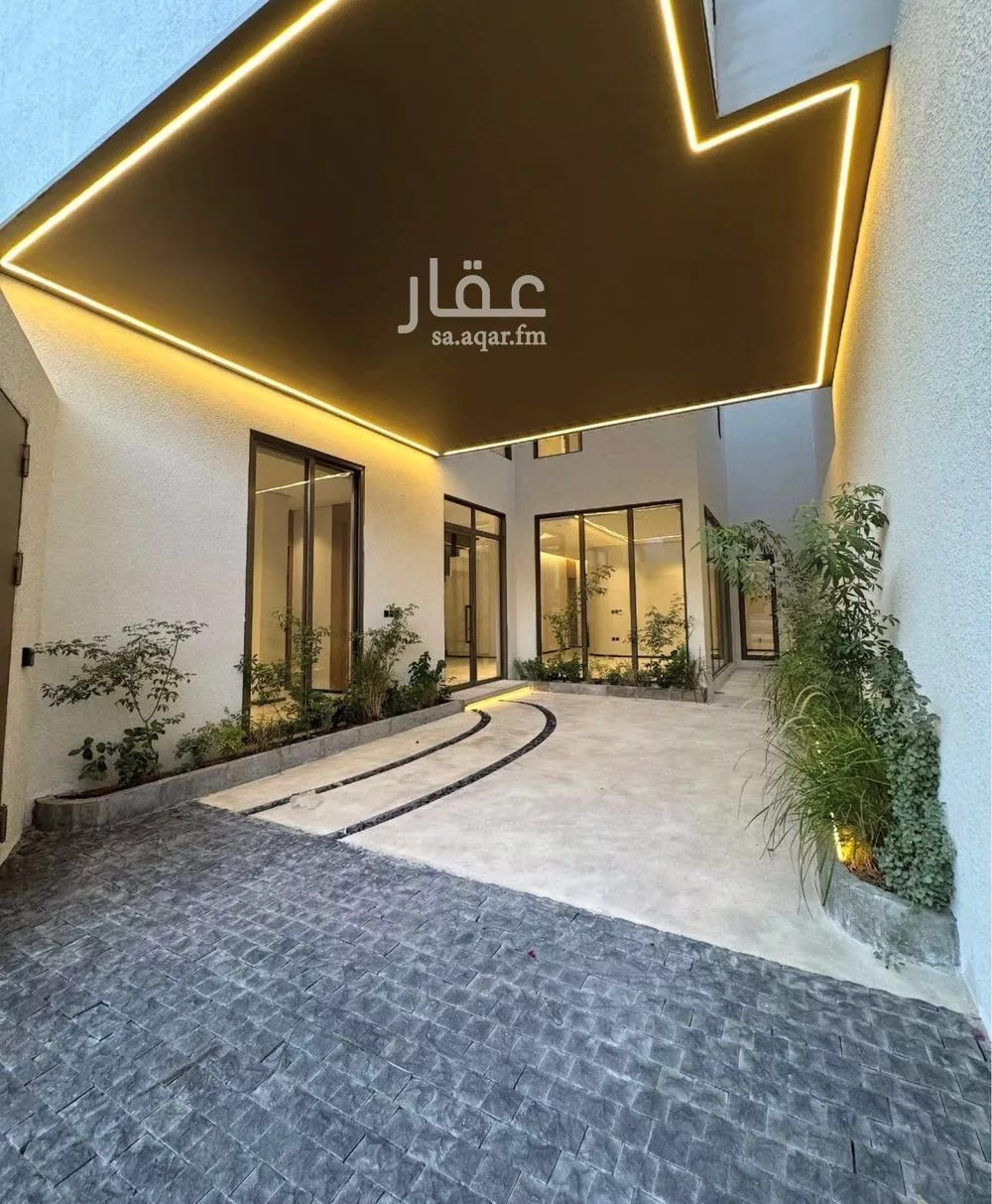 4 bedroom villa in Al Aridh 13