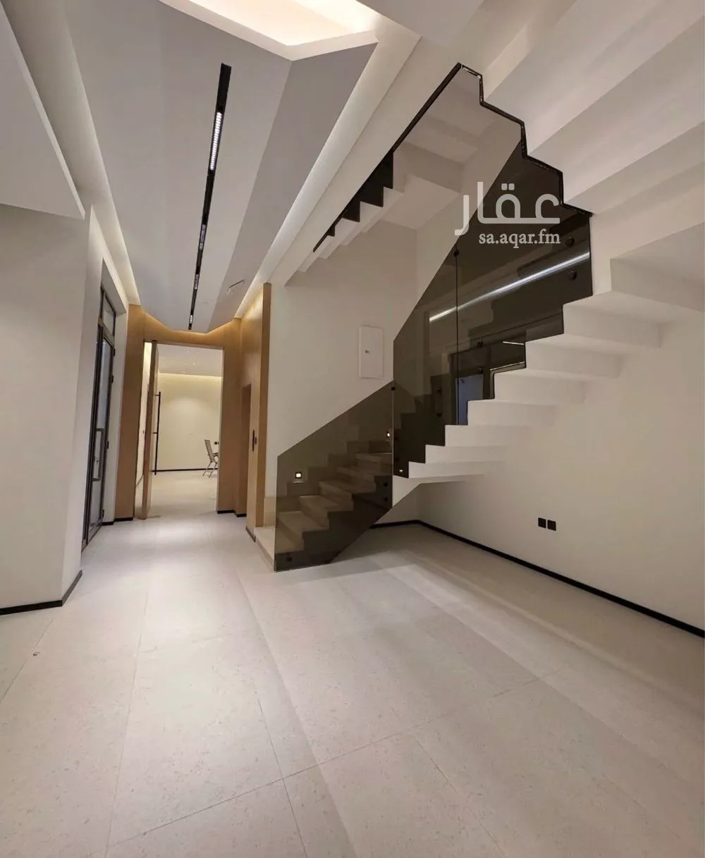 4 bedroom villa in Al Aridh 5