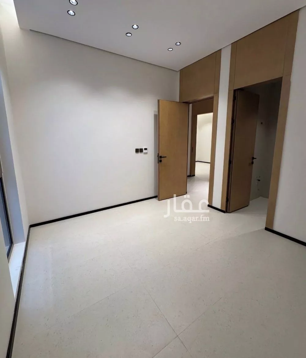 4 bedroom villa in Al Aridh 9