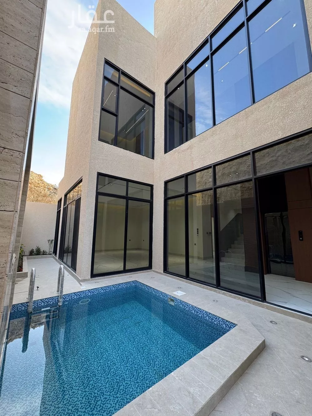 5 bedroom villa in Al Narjis 11