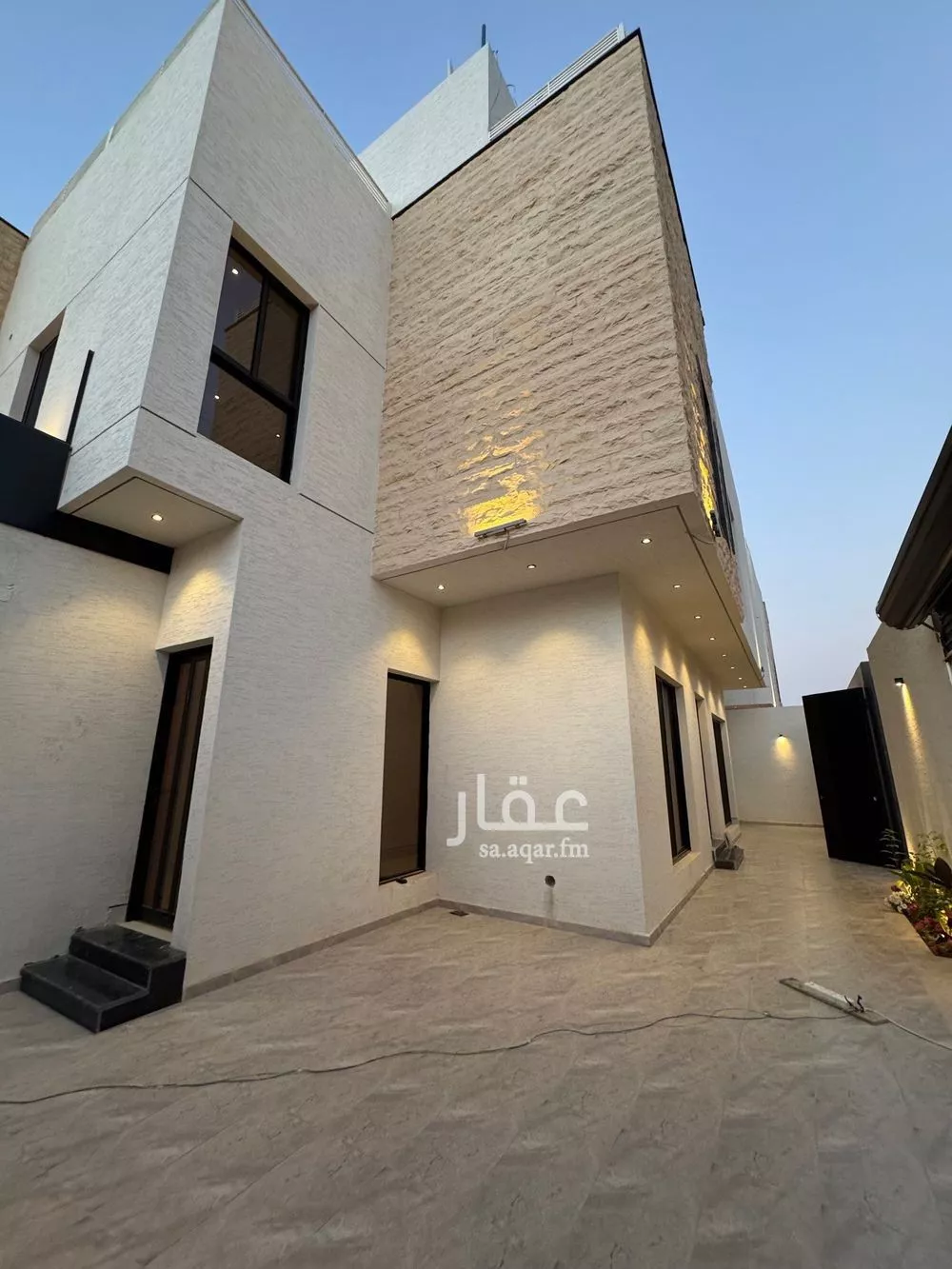 5 bedroom villa in Al Aridh 7