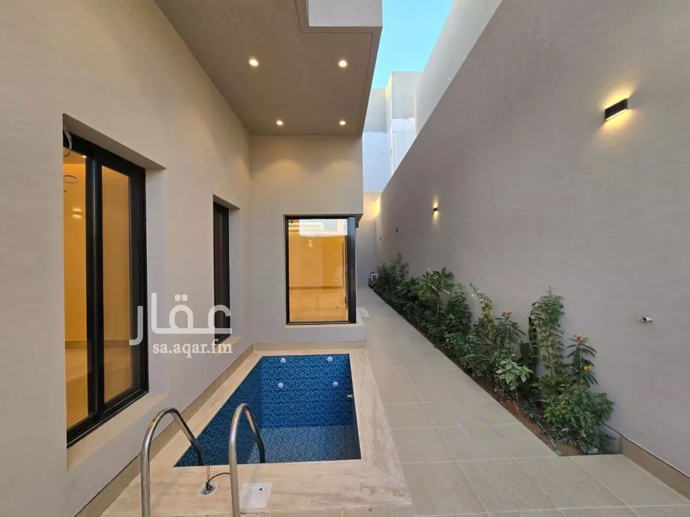 5 bedroom villa in Al Narjis 4