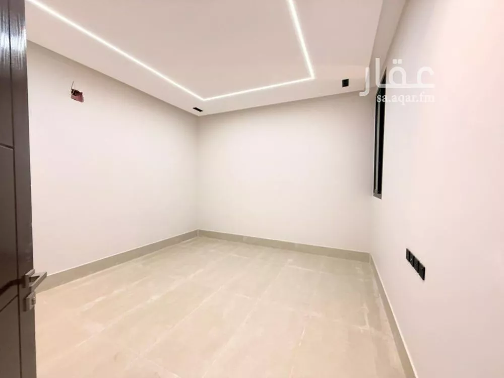 6 bedroom villa in Al Uraija Al Gharbiyah 11
