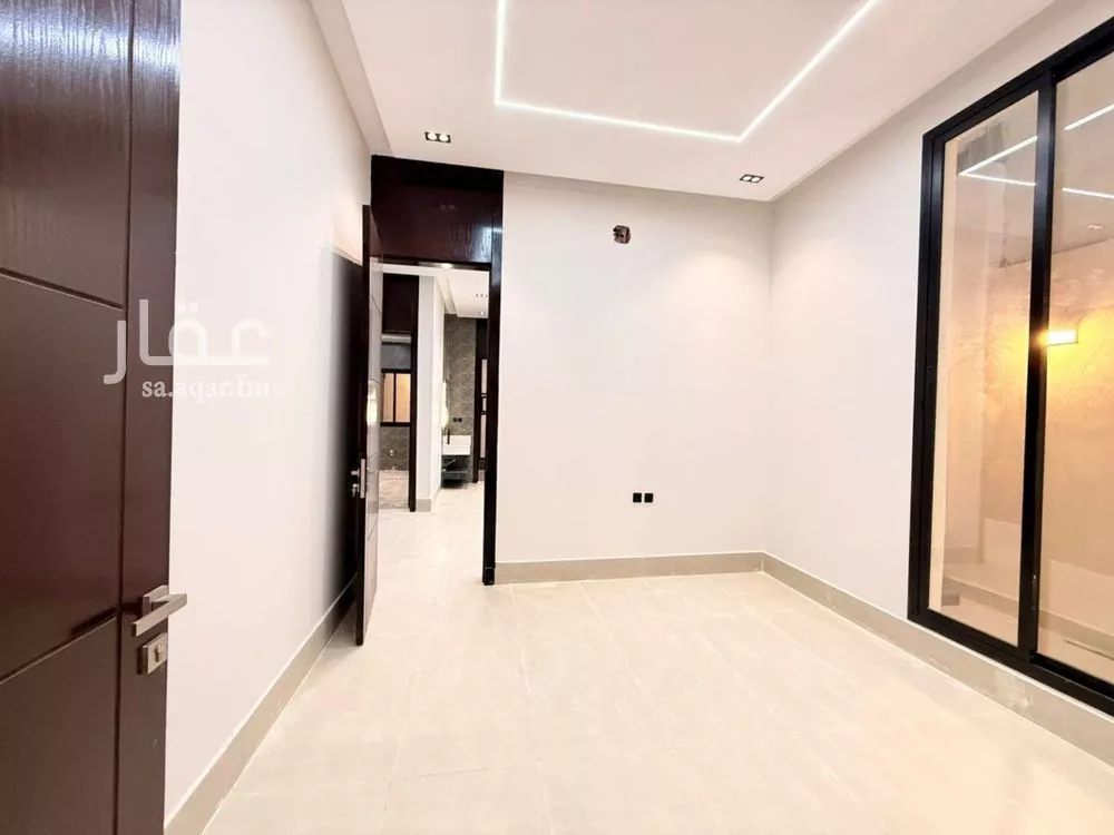 6 bedroom villa in Al Uraija Al Gharbiyah 14