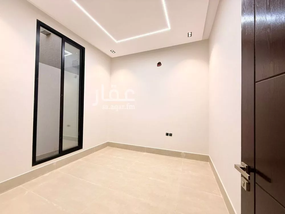 6 bedroom villa in Al Uraija Al Gharbiyah 16