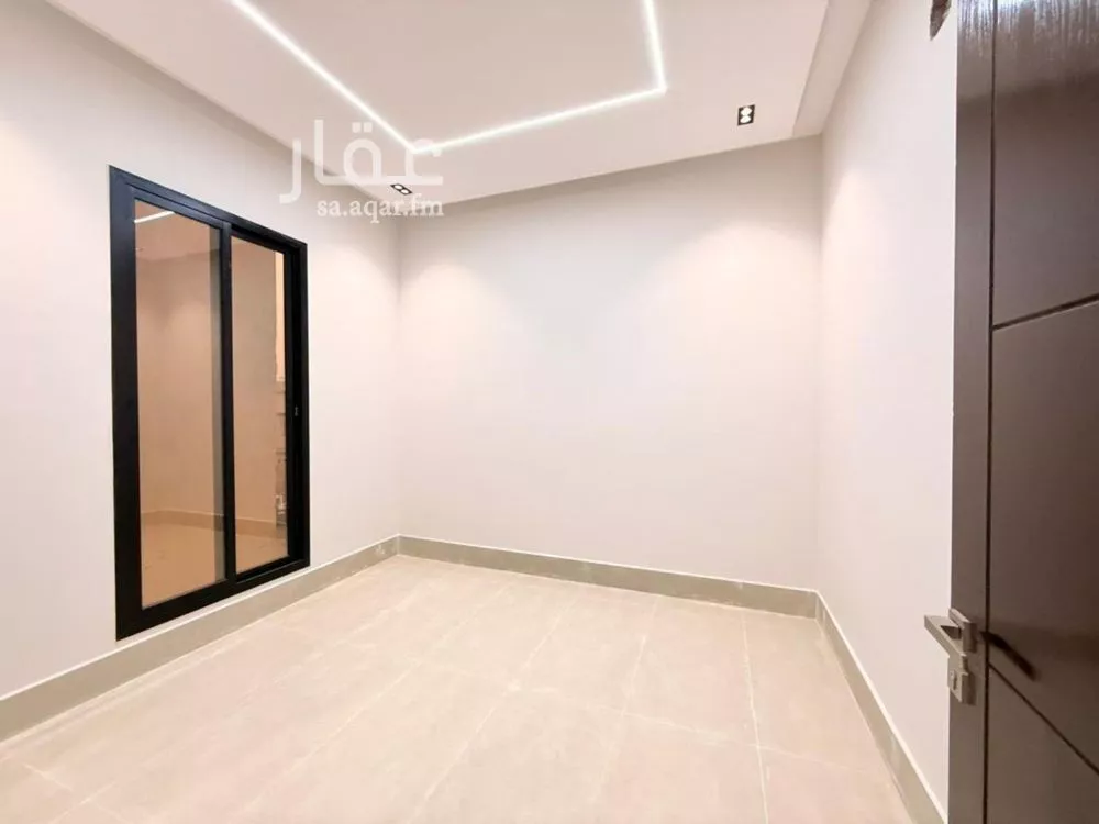 6 bedroom villa in Al Uraija Al Gharbiyah 18