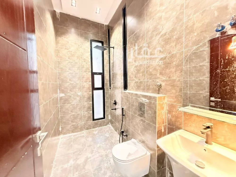 6 bedroom villa in Al Uraija Al Gharbiyah 24