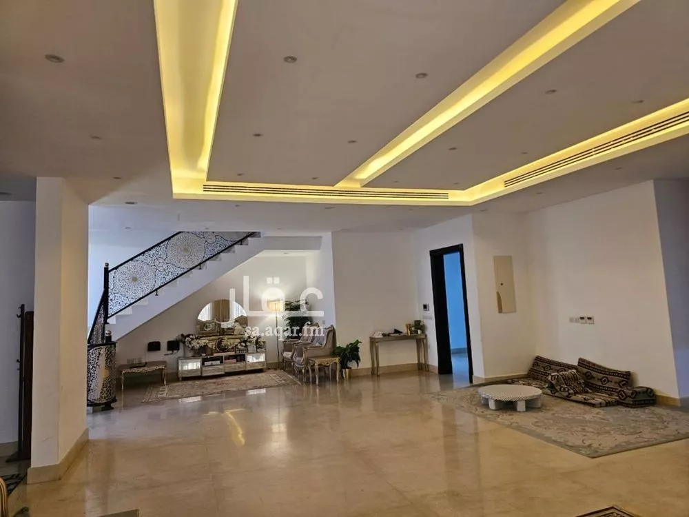 4 bedroom apartment in Al Aridh 4