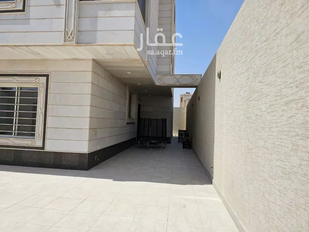 4 bedroom apartment in Al Aridh 8