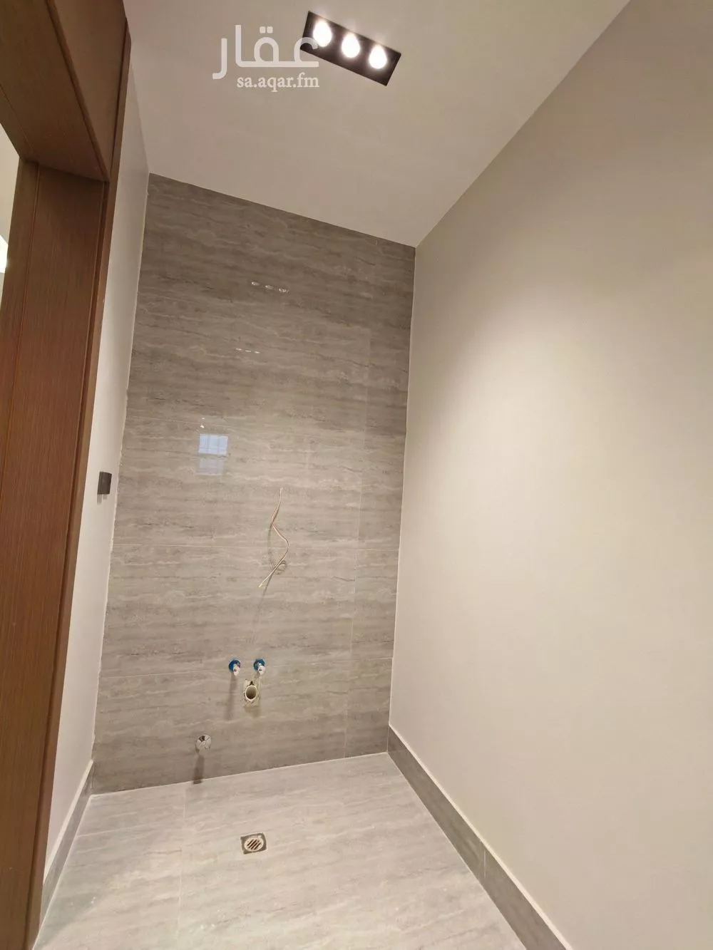 5 bedroom villa in Al Rimal 2