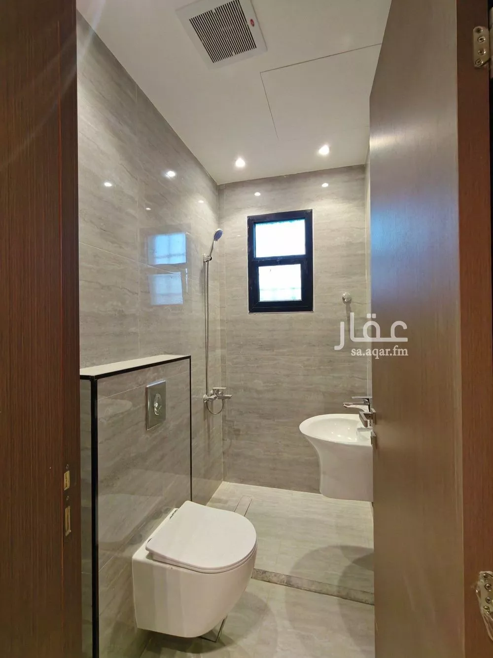 5 bedroom villa in Al Rimal 11