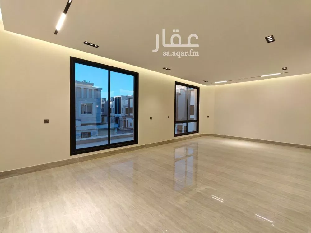 5 bedroom villa in Al Rimal 17