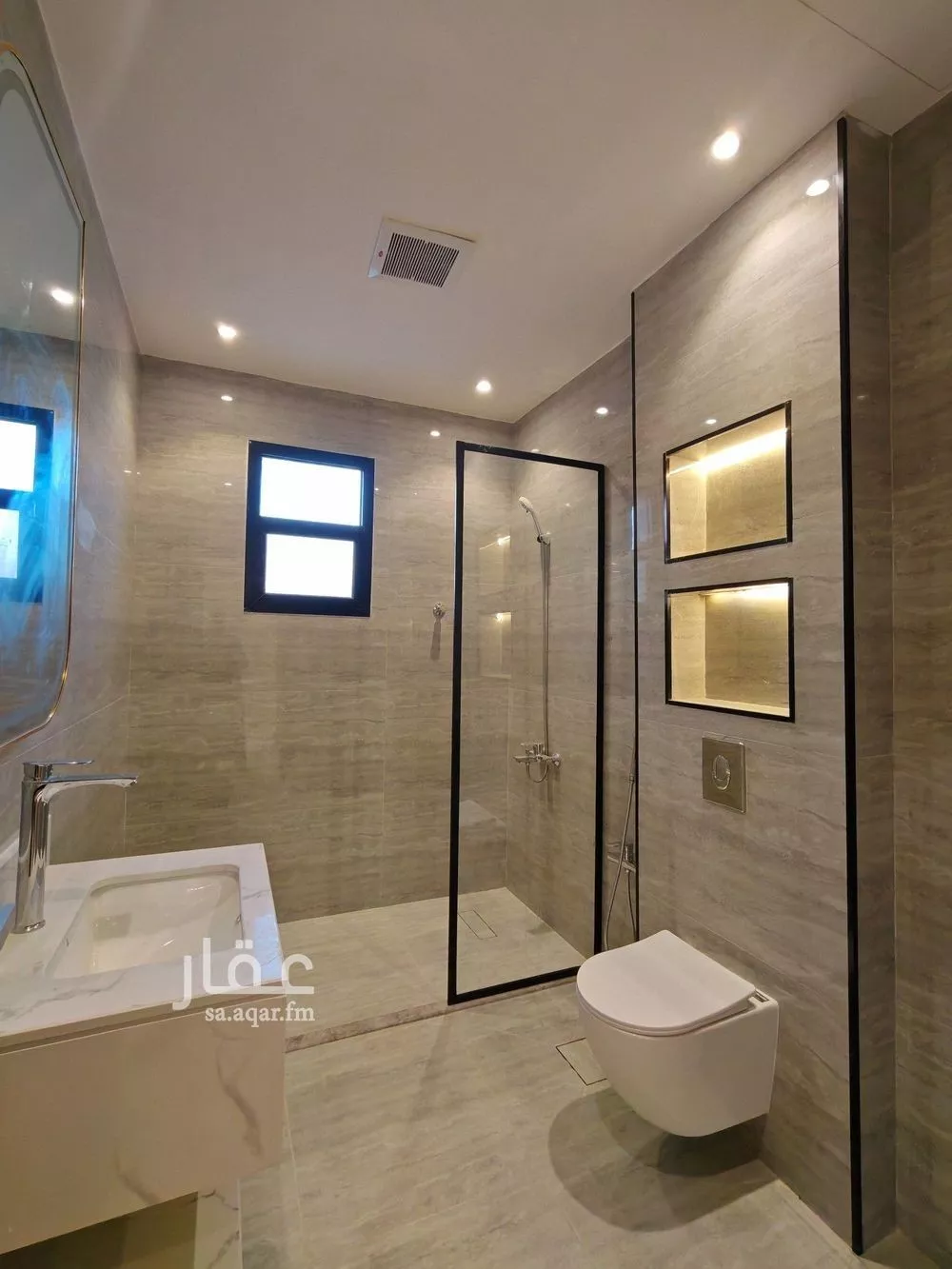 5 bedroom villa in Al Rimal 5