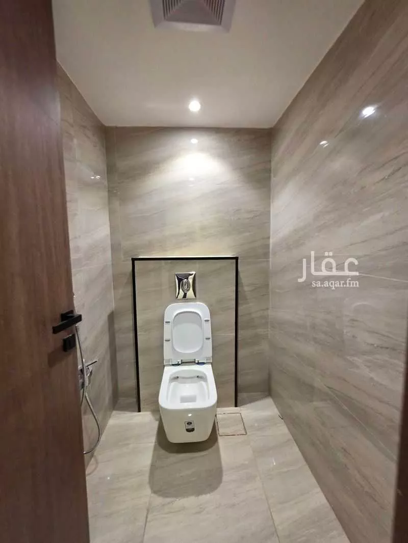 6 bedroom villa in Al Rimal 17