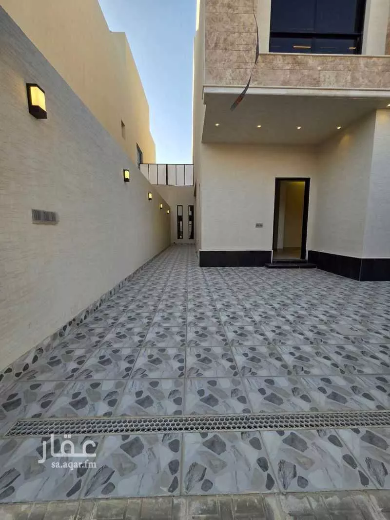 6 bedroom villa in Al Rimal 6