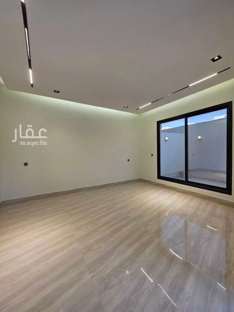 6 bedroom villa in Al Rimal 10