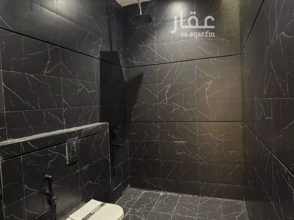 6 bedroom villa in Ash Sharq 12