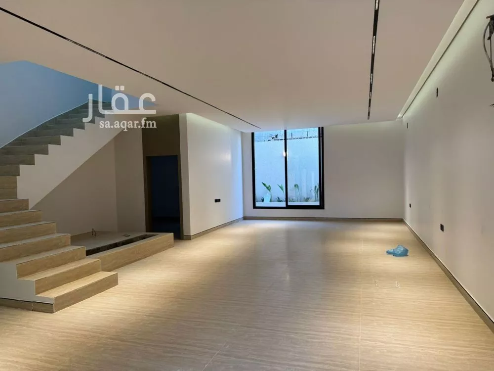 6 bedroom villa in Ash Sharq 3