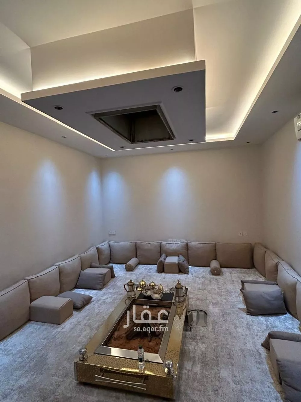 5 bedroom villa in Al Narjis 4