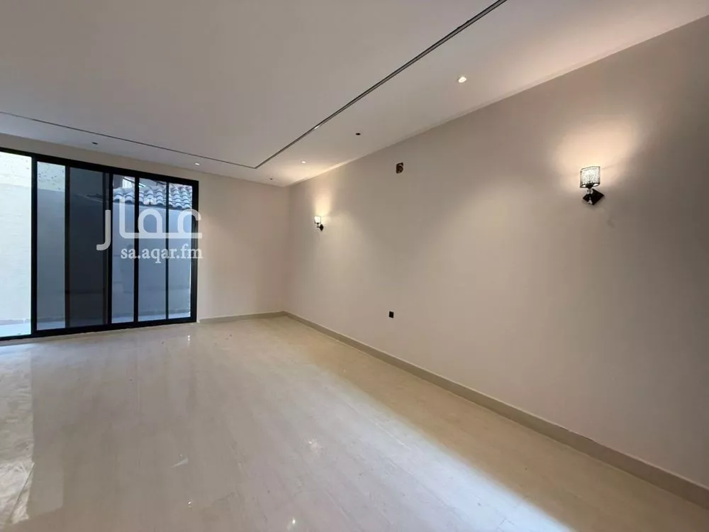5 bedroom villa in Tuwaiq 16
