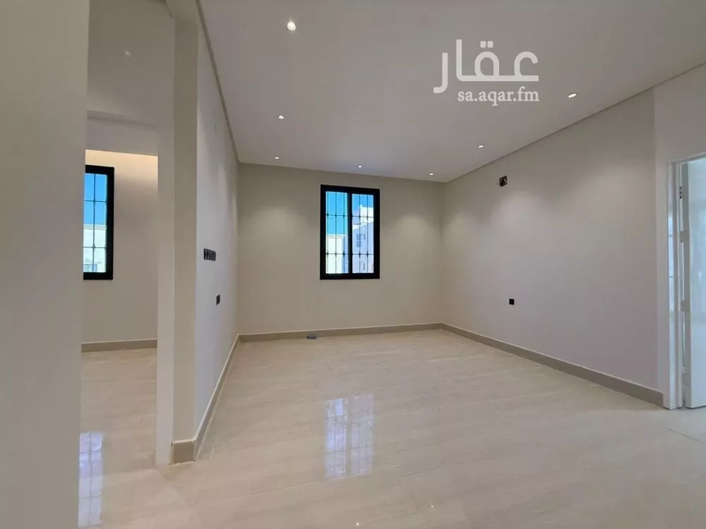 5 bedroom villa in Tuwaiq 8