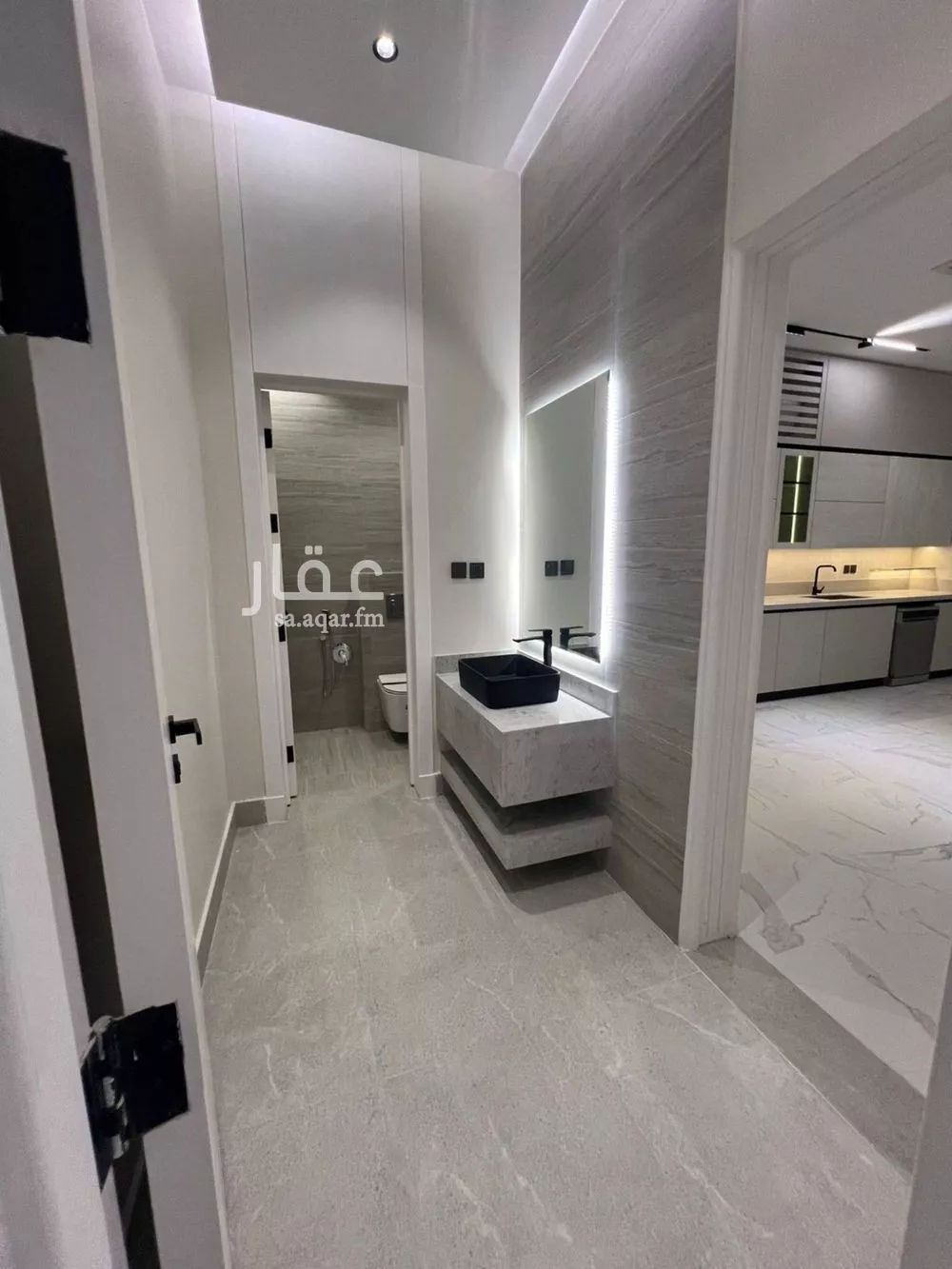 5 bedroom villa in Al Yarmouk 4