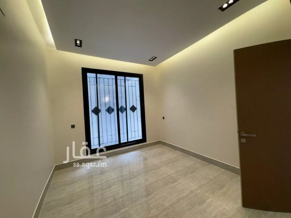 5 bedroom villa in Al Rimal 3