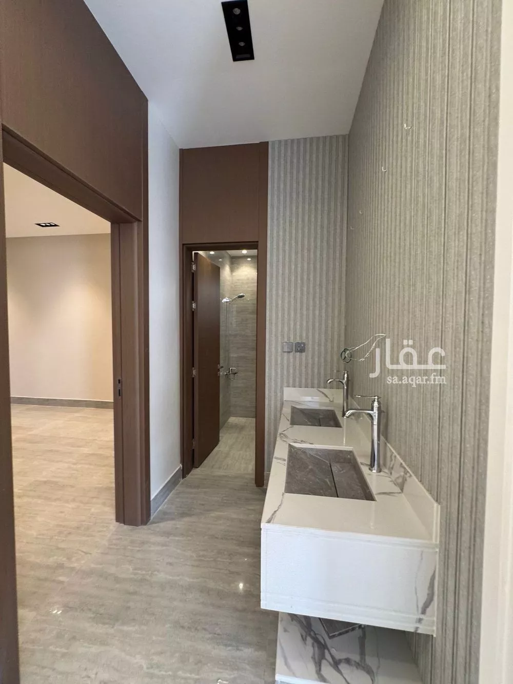 5 bedroom villa in Al Rimal 8