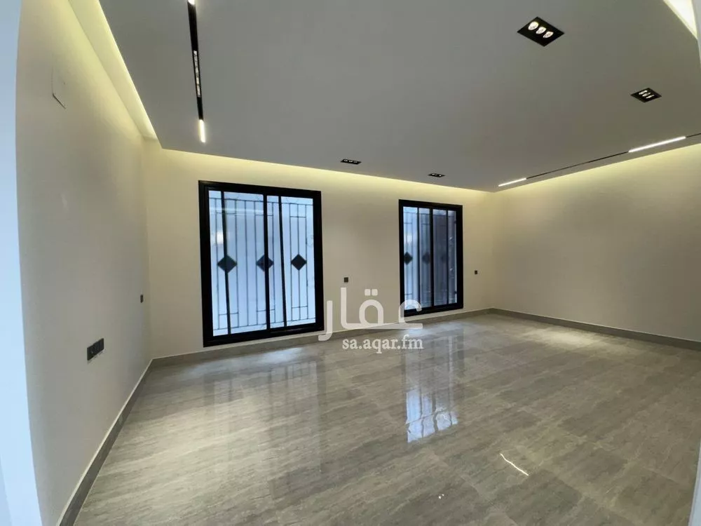 5 bedroom villa in Al Rimal 10