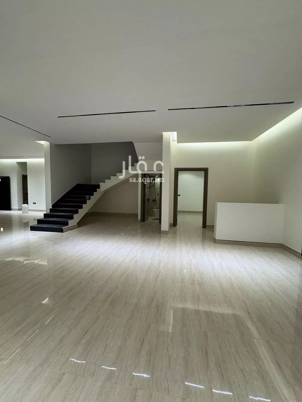 4 bedroom villa in Al Narjis 8