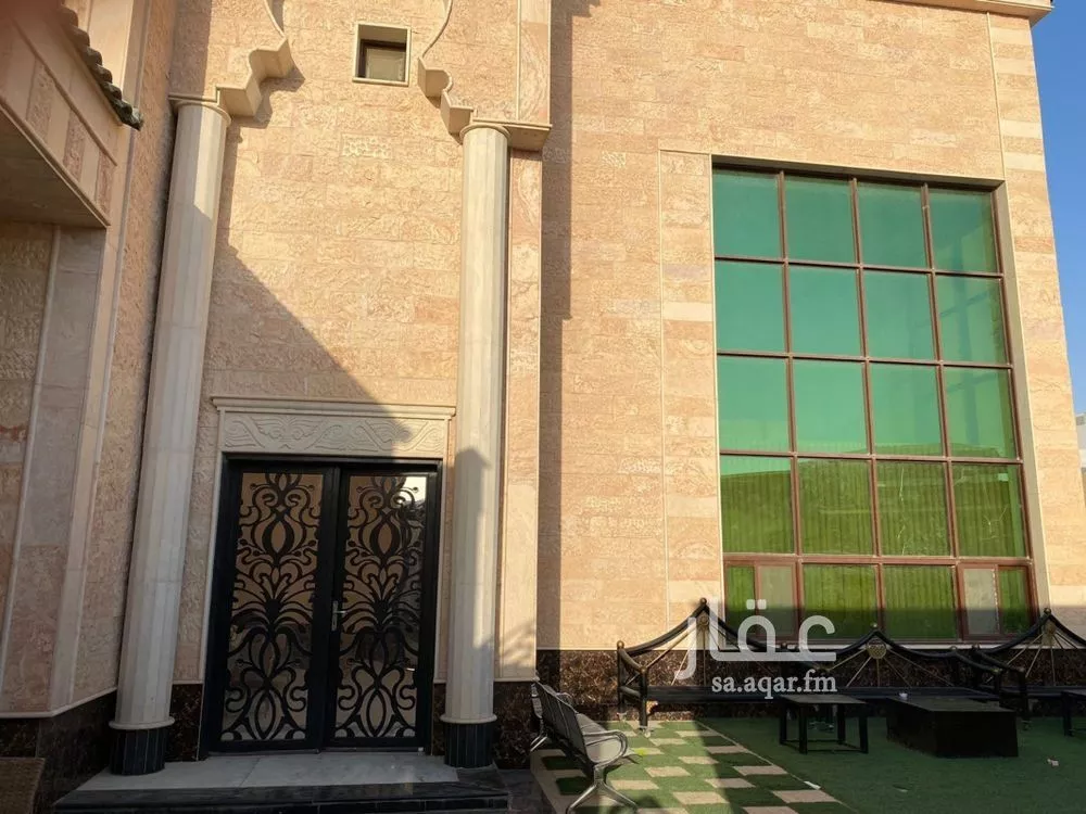 5 bedroom villa in Al Narjis 11