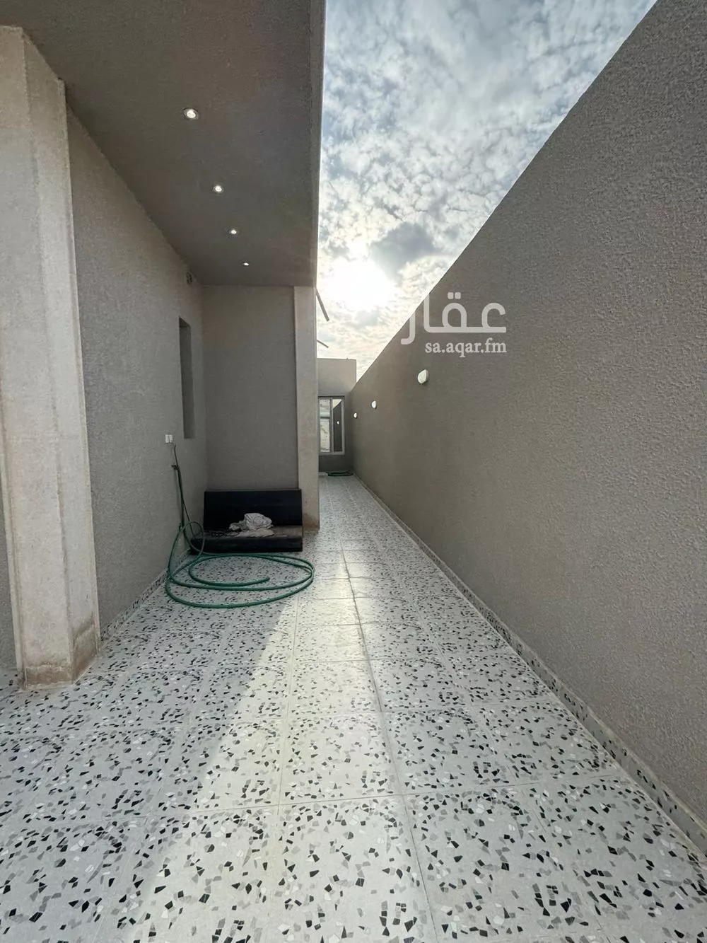 9 bedroom villa in Al Janadriyah 3