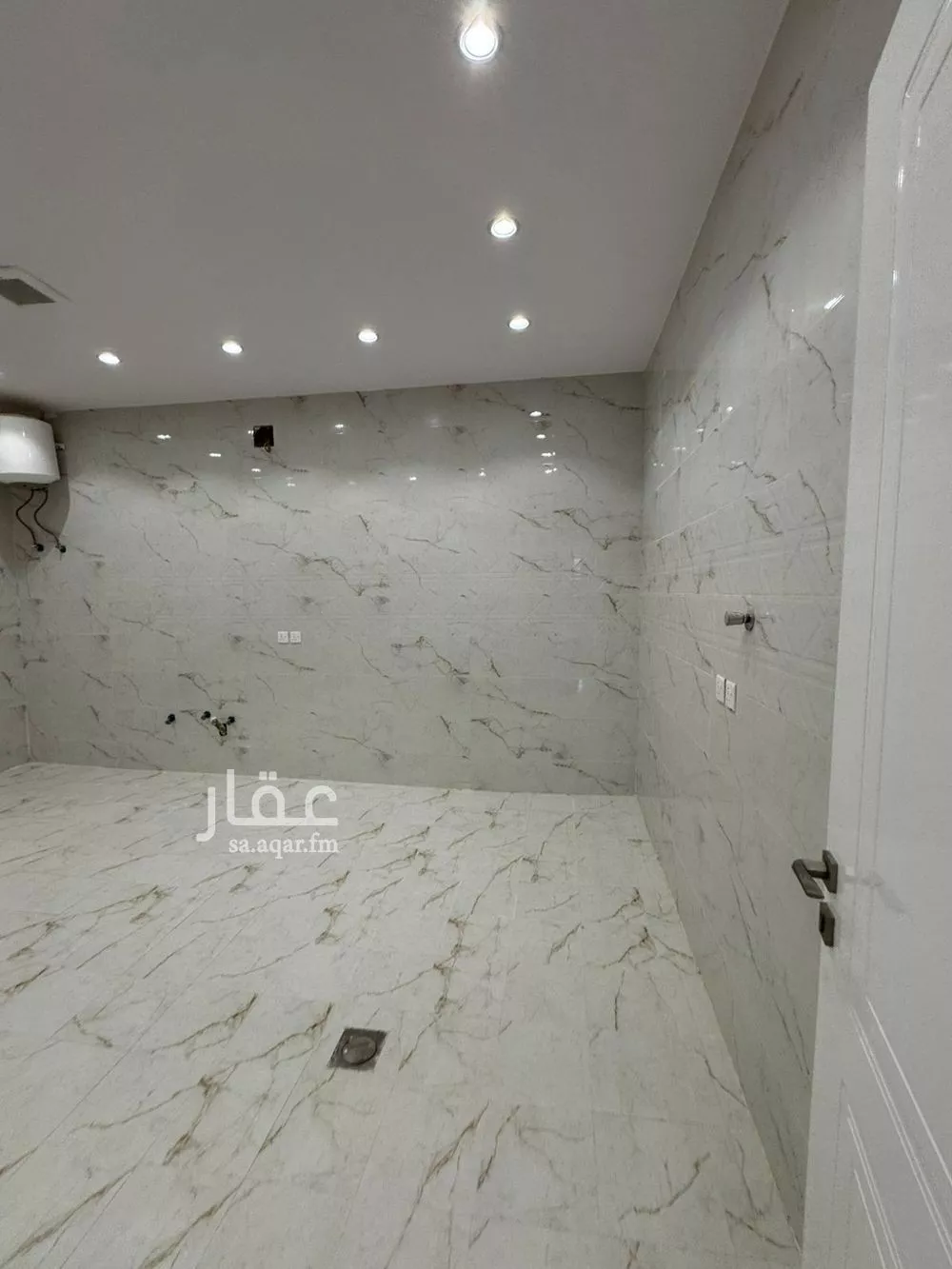 9 bedroom villa in Al Janadriyah 8