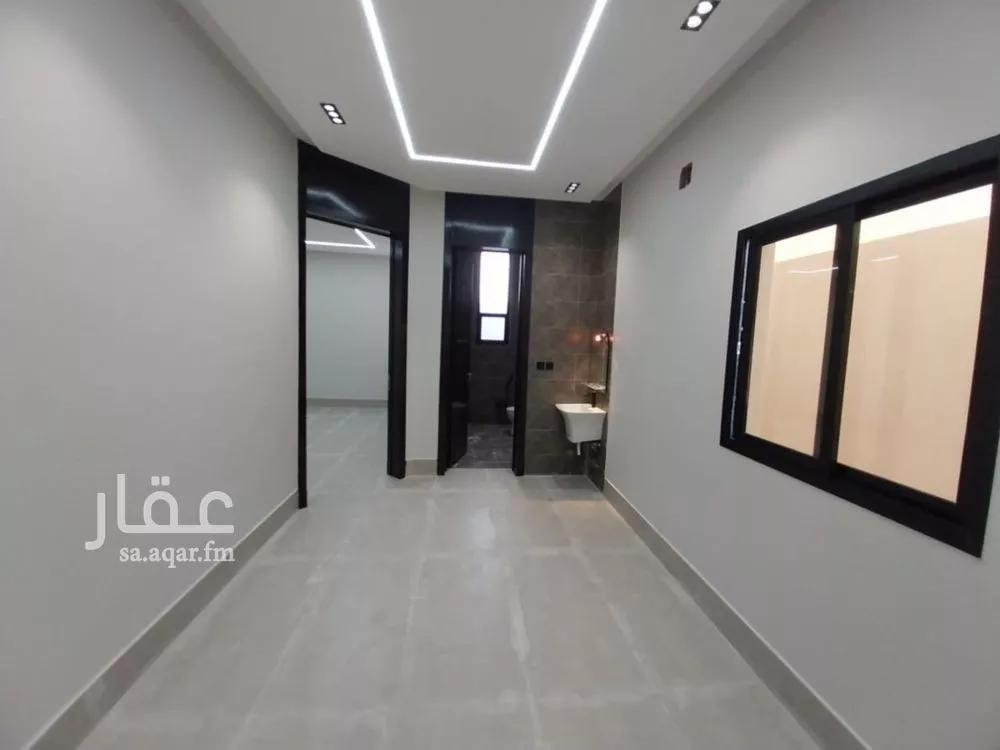 5 bedroom villa in Al Uraija Al Gharbiyah 16