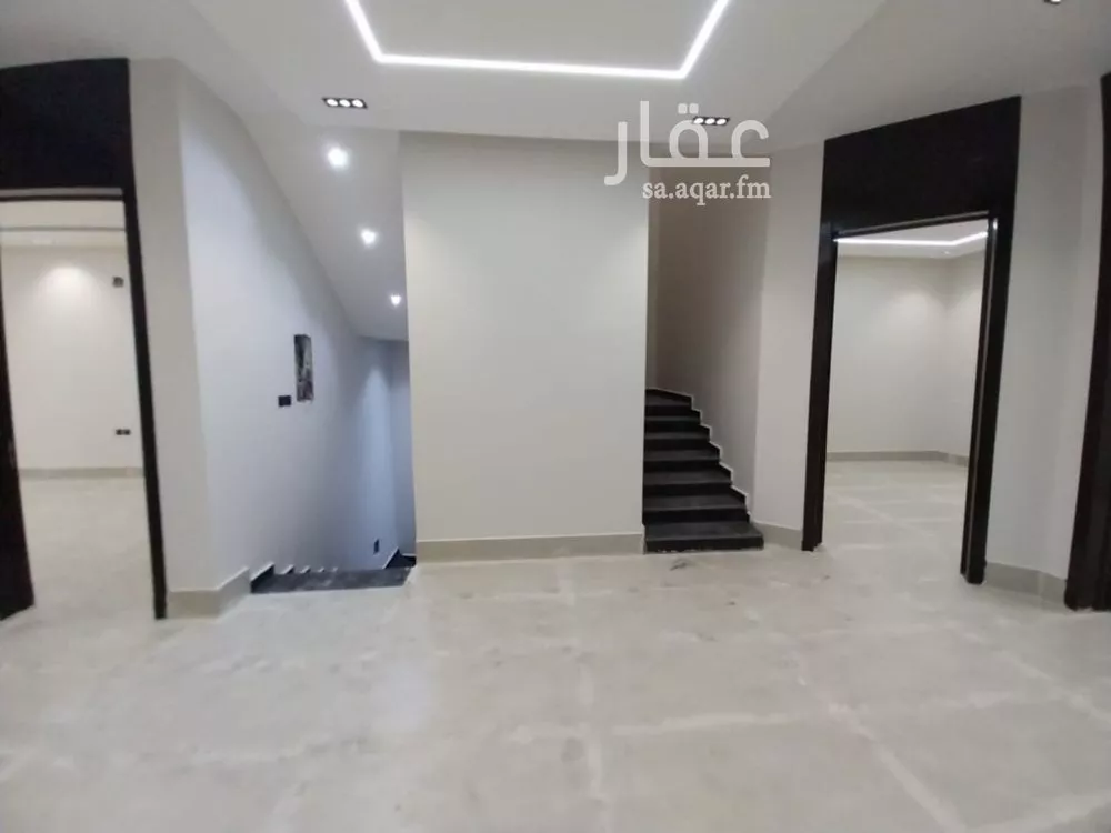 5 bedroom villa in Al Uraija Al Gharbiyah 8