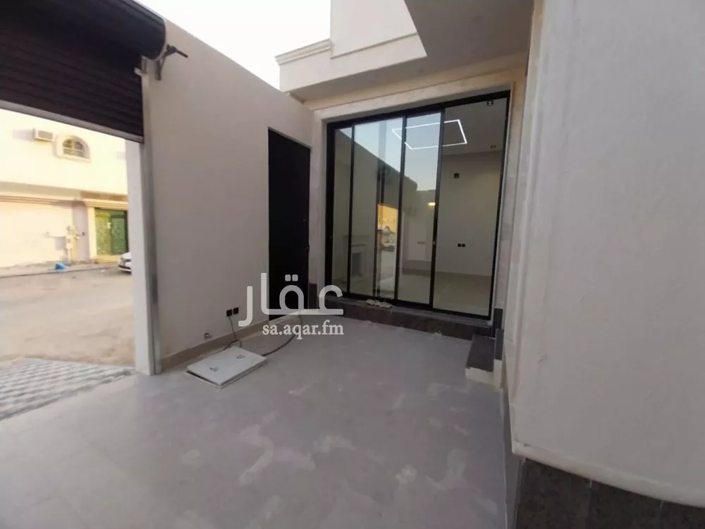5 bedroom villa in Al Uraija Al Gharbiyah 9
