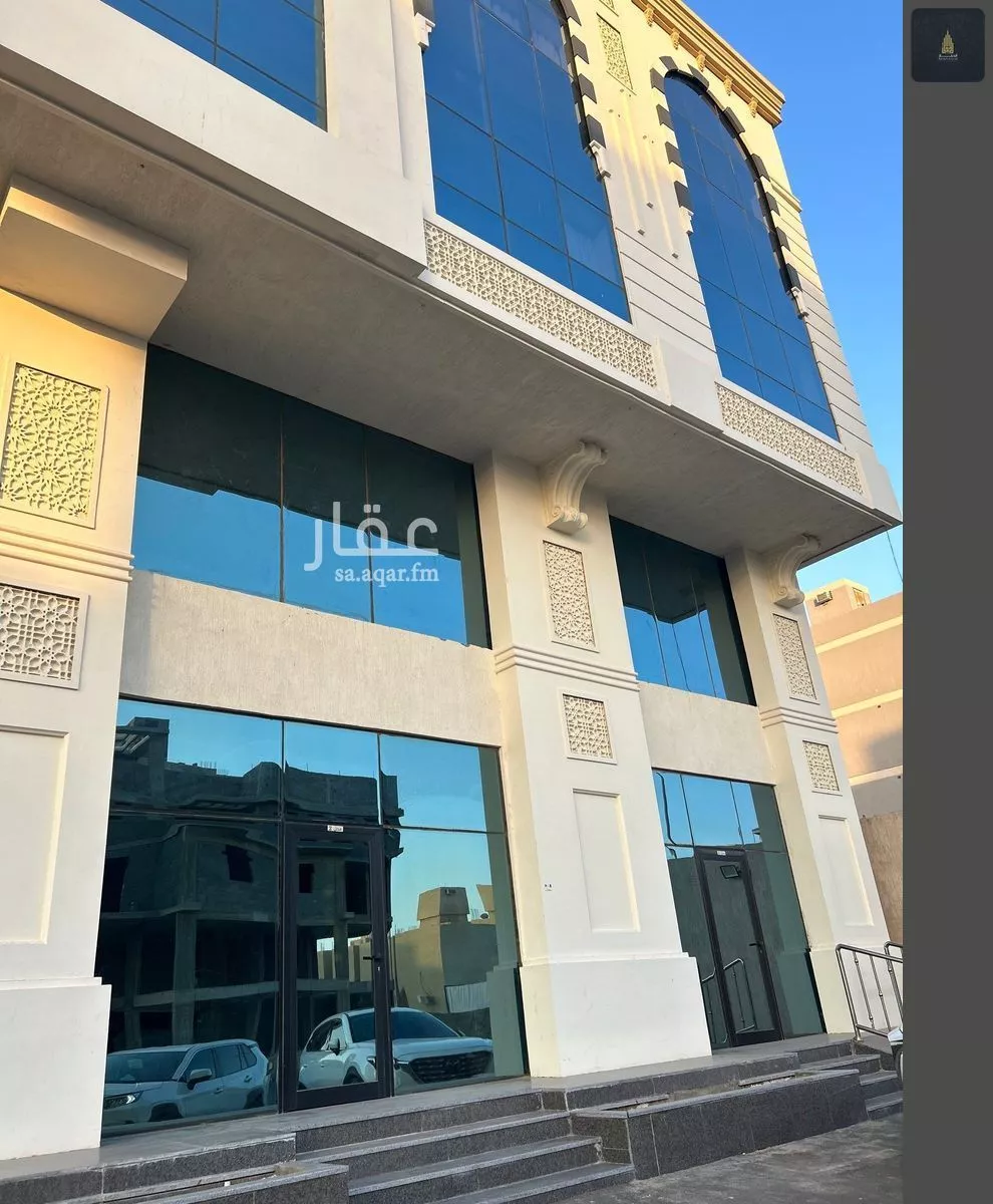 874 sqm shop in King Fahd 3