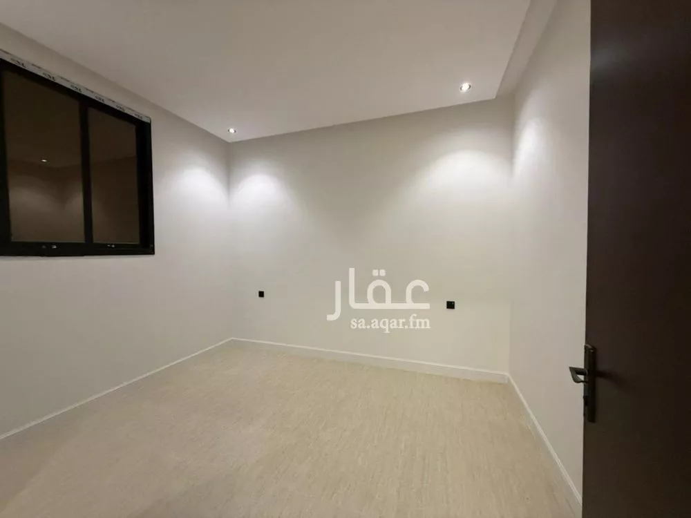 5 bedroom villa in Tuwaiq 11