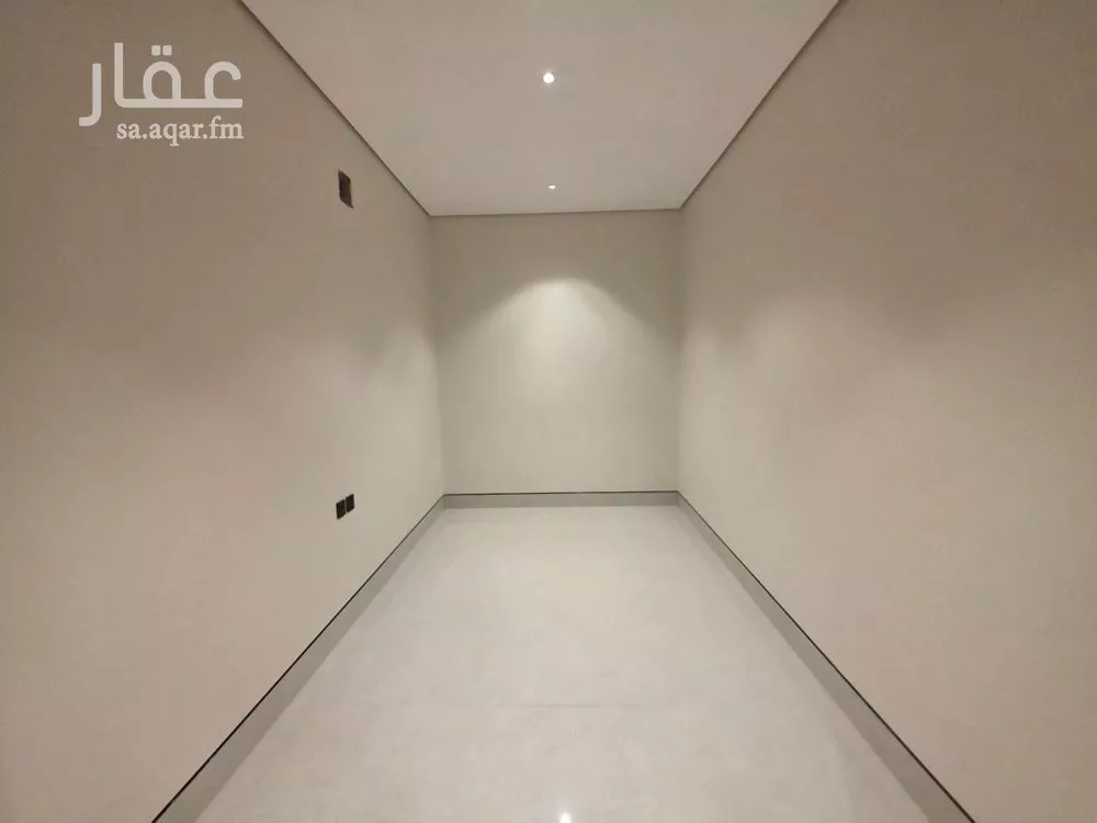 7 bedroom villa in Al Uraija Al Gharbiyah 2