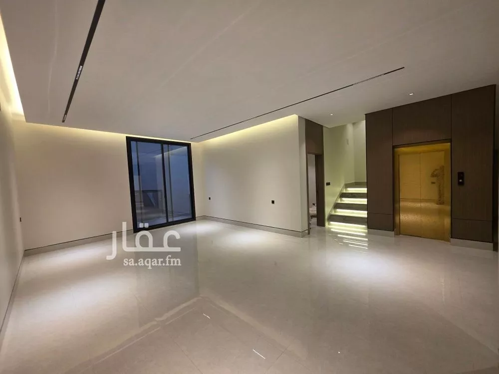 7 bedroom villa in Al Uraija Al Gharbiyah 13