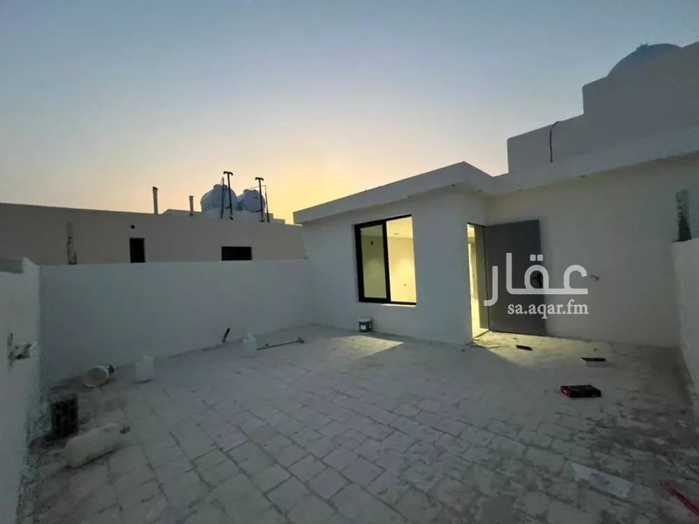 8 bedroom villa in Al Uraija Al Gharbiyah 9