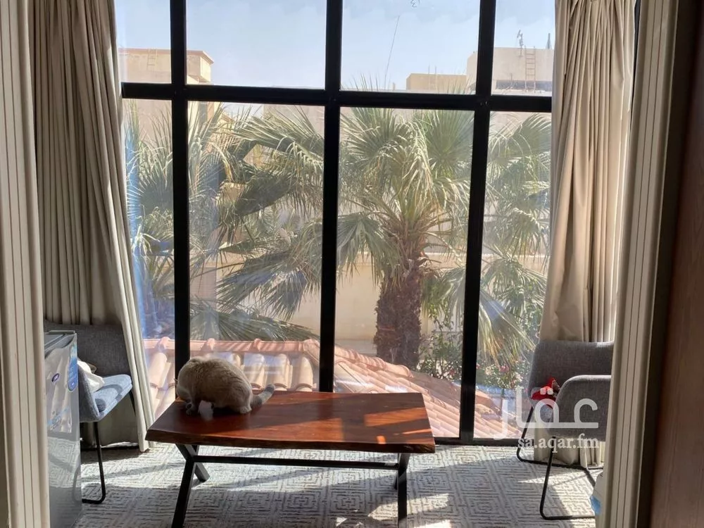 8 bedroom villa in Irqah 2
