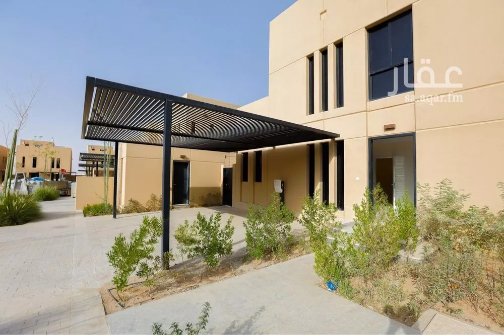5 bedroom villa in Al Munsiyah 3